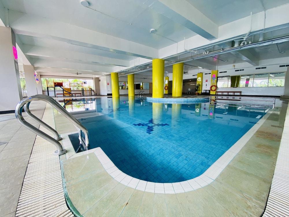 Ap Premier Batam Hotel Nagoya Buitenkant foto