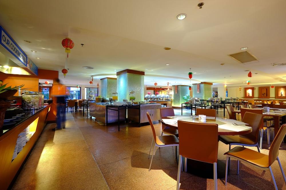 Ap Premier Batam Hotel Nagoya Buitenkant foto