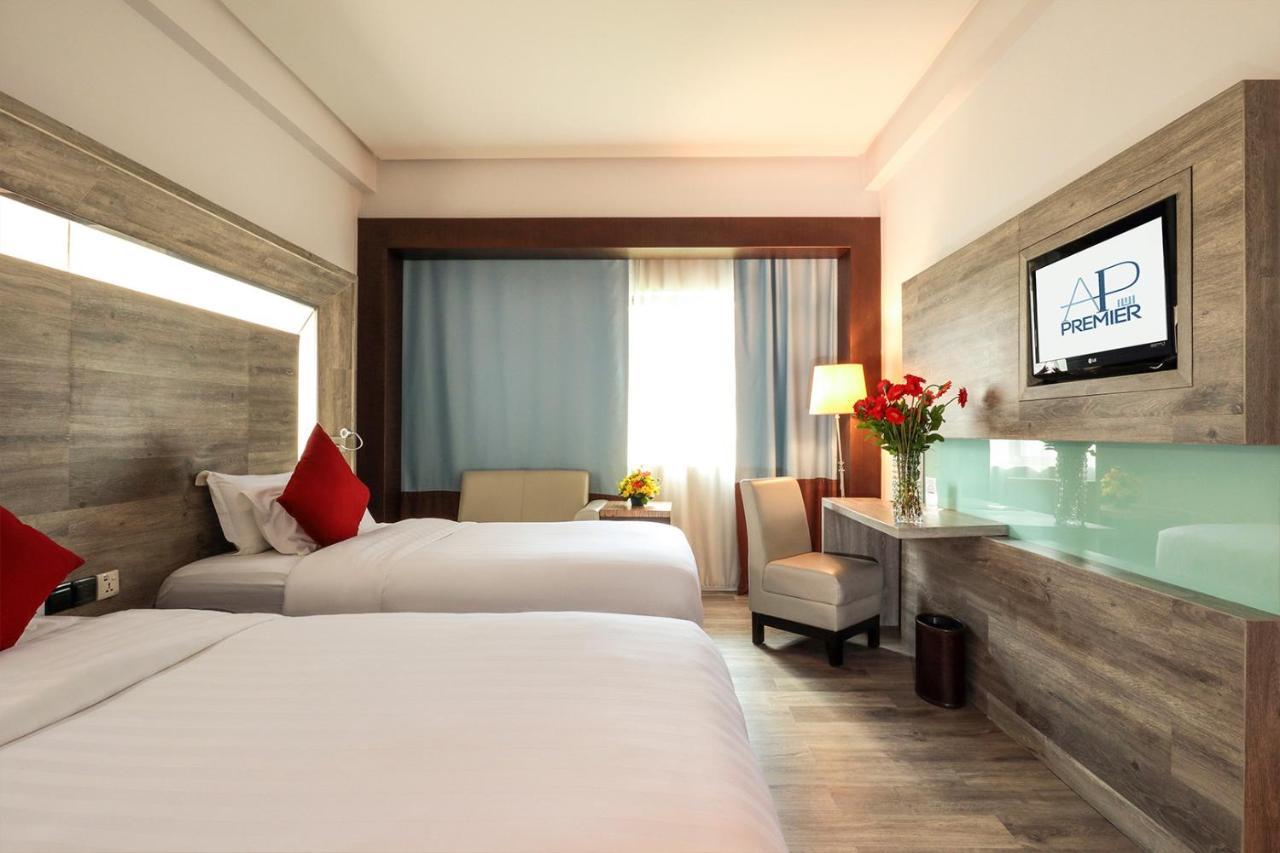 Ap Premier Batam Hotel Nagoya Buitenkant foto