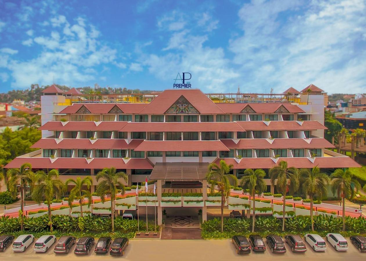Ap Premier Batam Hotel Nagoya Buitenkant foto