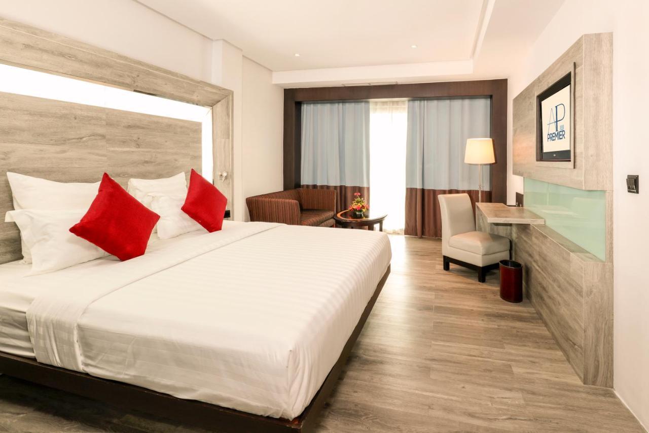 Ap Premier Batam Hotel Nagoya Buitenkant foto