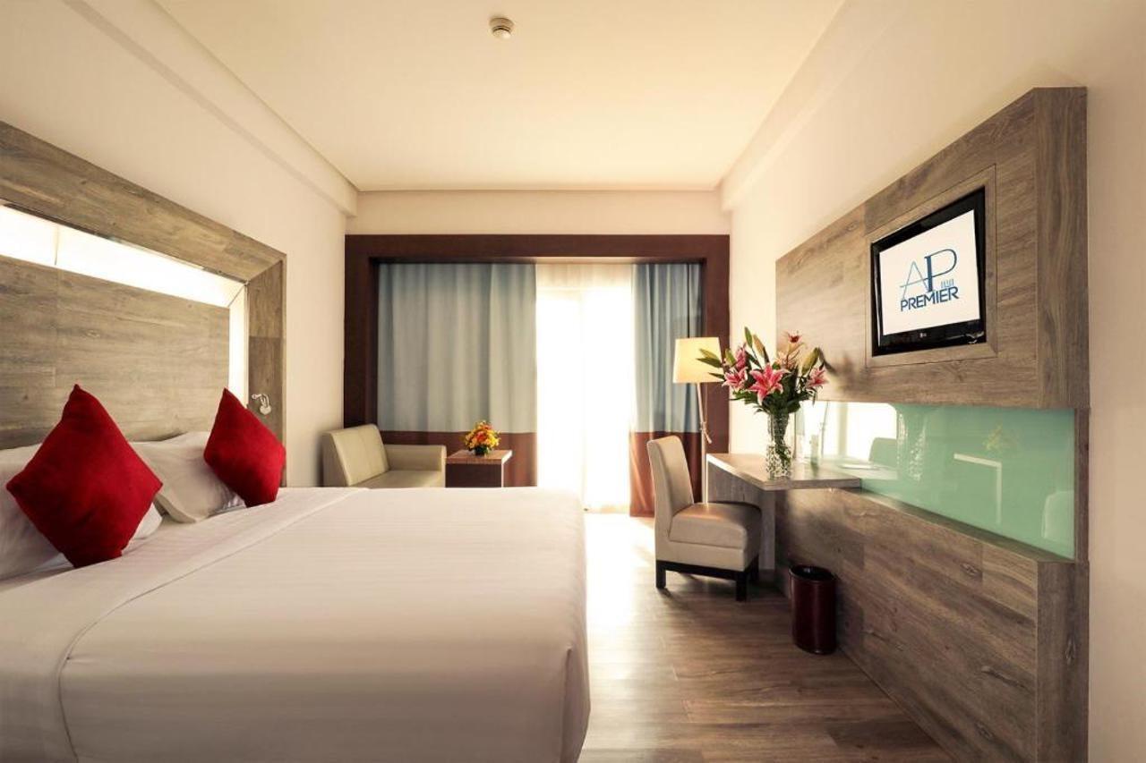 Ap Premier Batam Hotel Nagoya Buitenkant foto