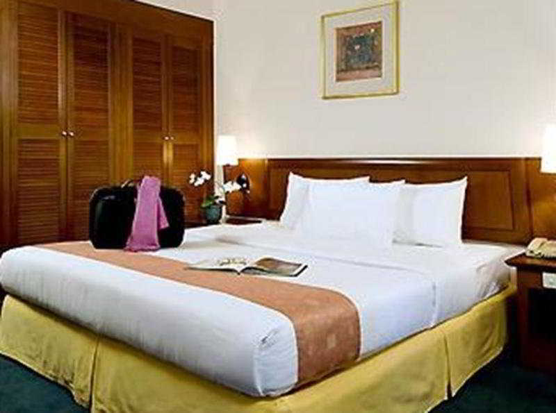 Ap Premier Batam Hotel Nagoya Buitenkant foto
