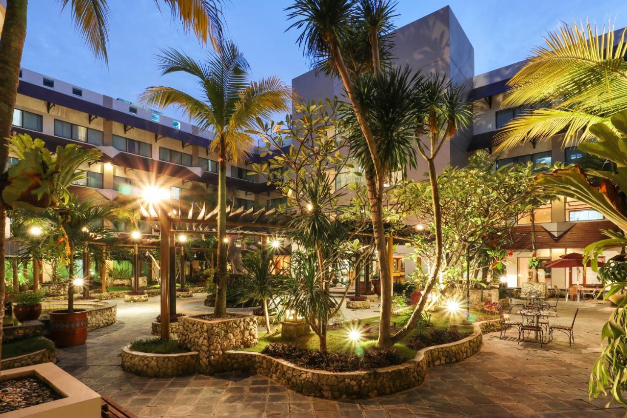 Ap Premier Batam Hotel Nagoya Buitenkant foto